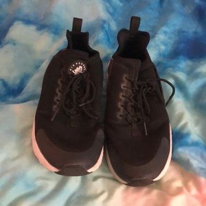 Nike Hurache Size 10!
